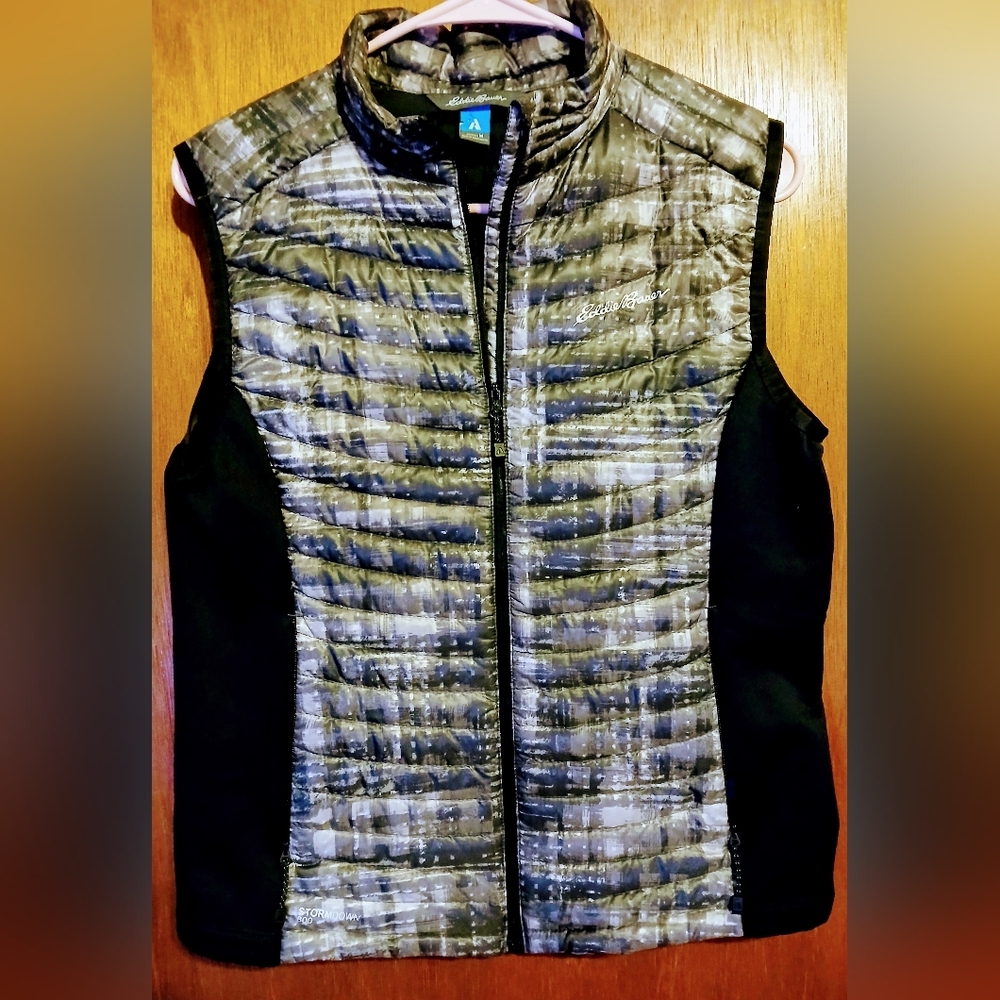 Eddie Bauer Black Quilted Vest Size‎ M
